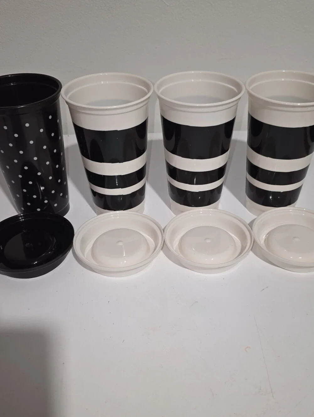 Kate Spade New York 16oz Reusable Travel Tumbler Cup Set of 4 Dots & Stripes B&W